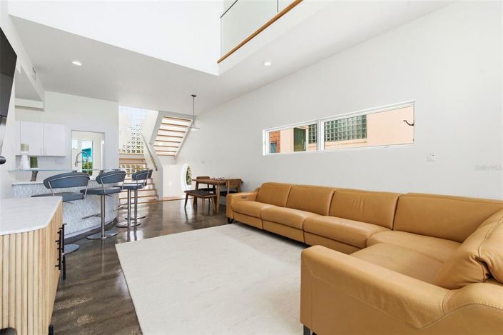 Image No.22-3 Bed Property for sale