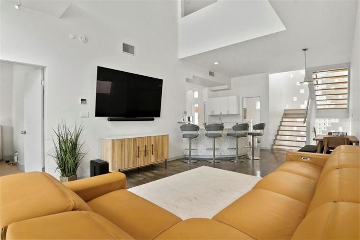 Image No.24-3 Bed Property for sale