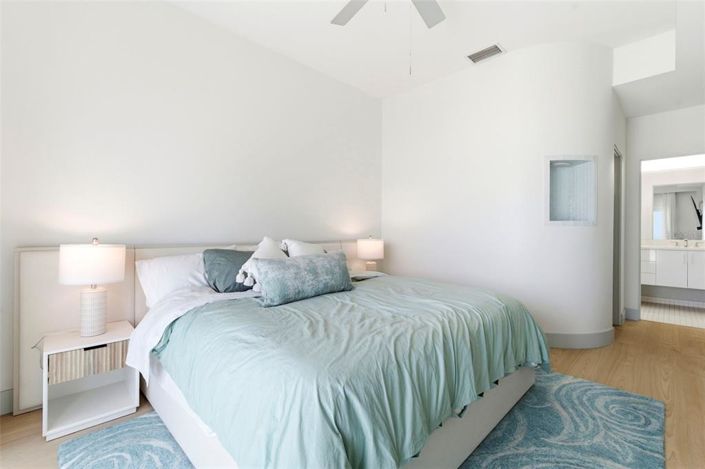 Image No.30-3 Bed Property for sale