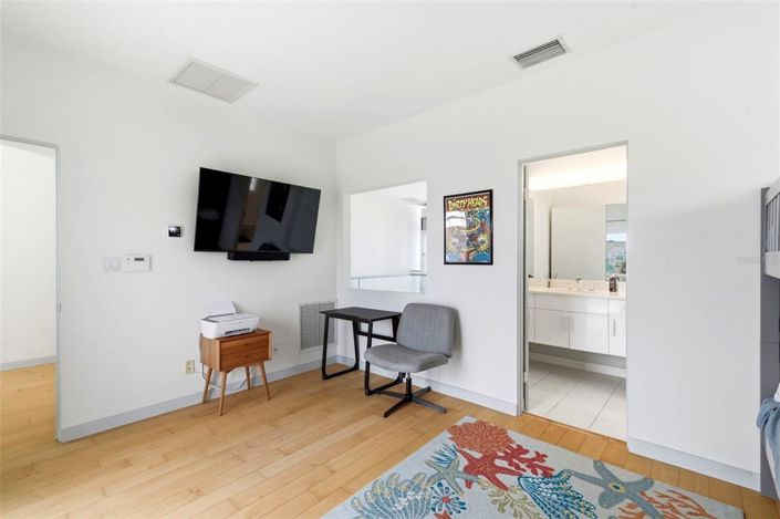 Image No.48-3 Bed Property for sale