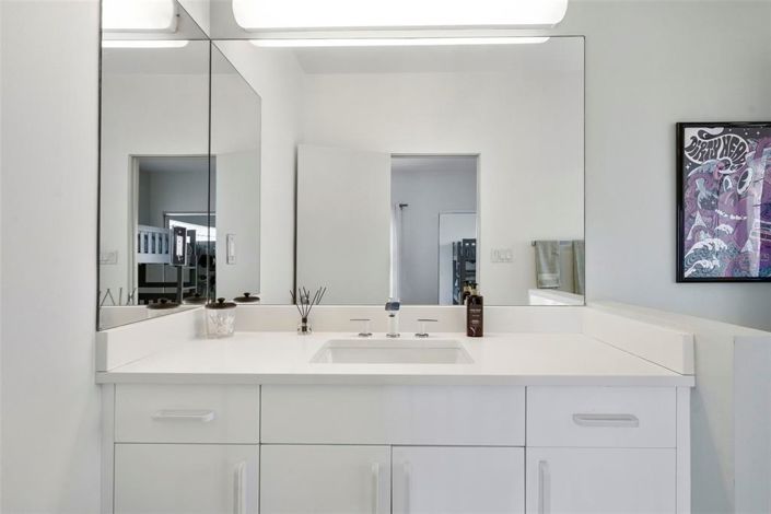 Image No.50-3 Bed Property for sale