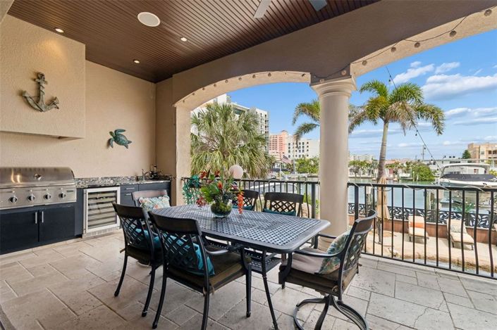 Image No.17-4 Bed Property for sale