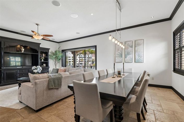 Image No.22-4 Bed Property for sale