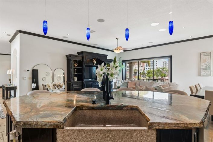 Image No.24-4 Bed Property for sale