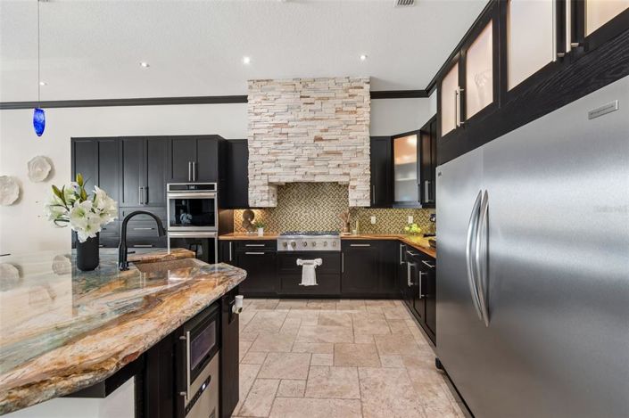 Image No.26-4 Bed Property for sale