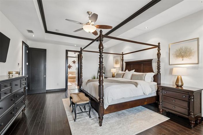 Image No.32-4 Bed Property for sale