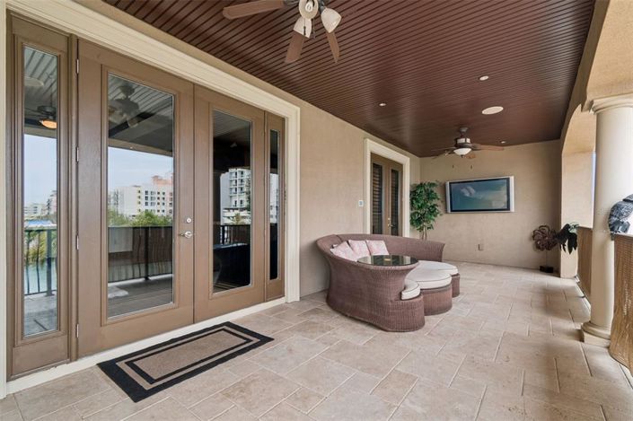 Image No.48-4 Bed Property for sale