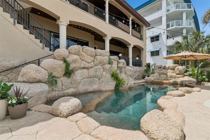 Image No.50-4 Bed Property for sale