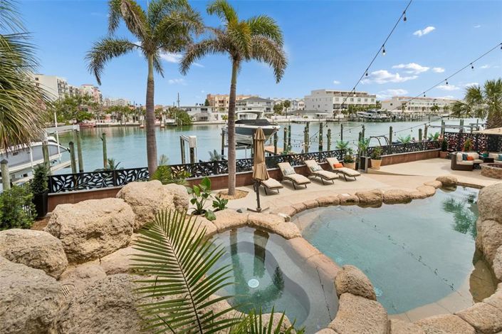 Image No.52-4 Bed Property for sale