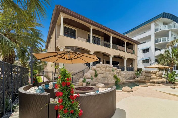 Image No.55-4 Bed Property for sale