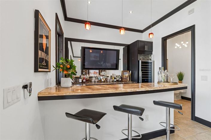 Image No.6-4 Bed Property for sale