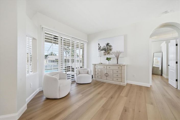 Image No.18-3 Bed Property for sale