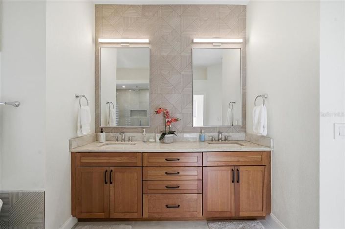 Image No.42-3 Bed Property for sale