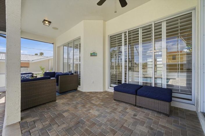 Image No.52-3 Bed Property for sale