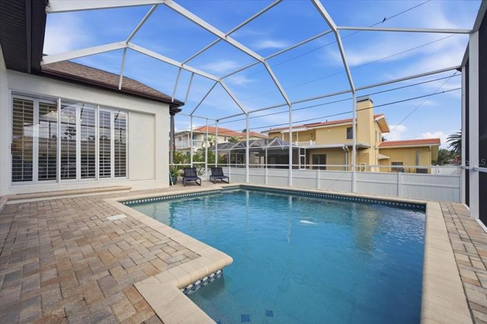 Image No.54-3 Bed Property for sale