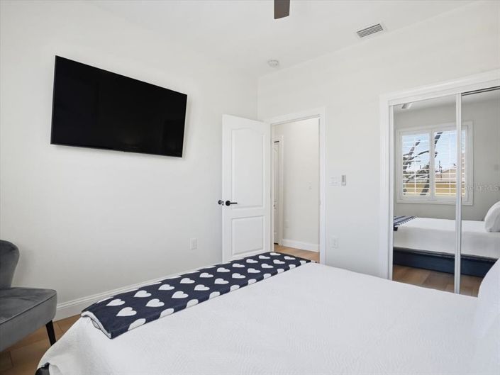 Image No.55-3 Bed Property for sale