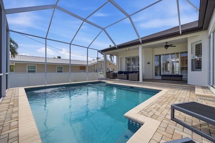 Image No.57-3 Bed Property for sale