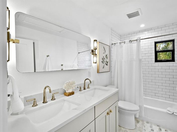 Image No.21-3 Bed Property for sale