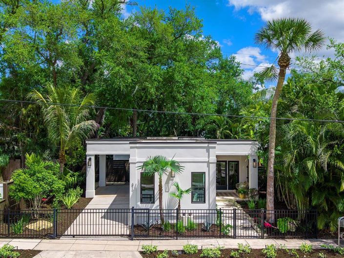 Image No.22-3 Bed Property for sale