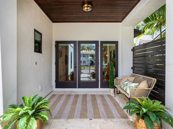 Image No.3-3 Bed Property for sale