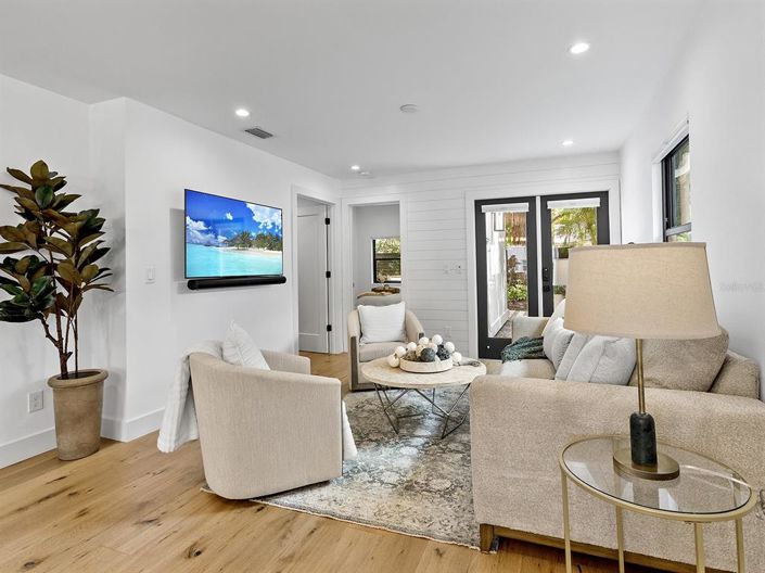 Image No.6-3 Bed Property for sale