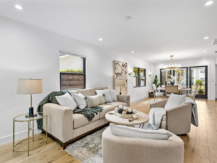 Image No.8-3 Bed Property for sale