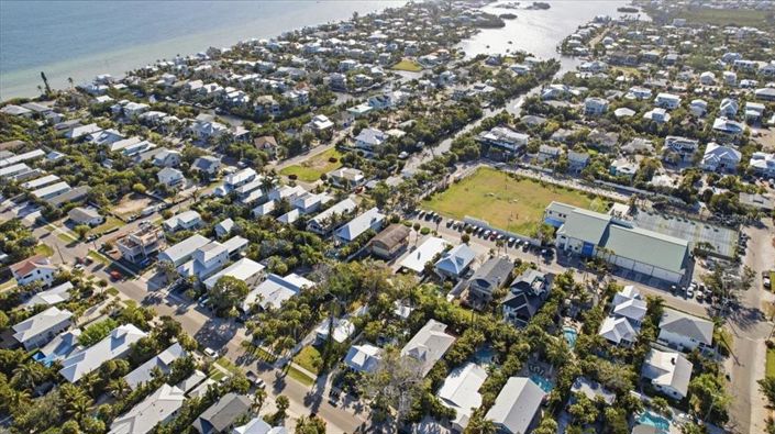 Image No.24-2 Bed Property for sale