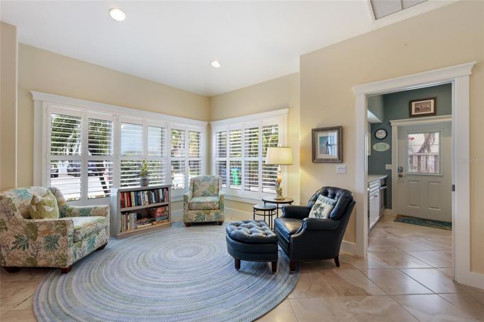 Image No.14-5 Bed Property for sale