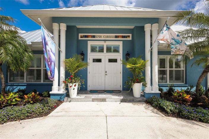 Image No.3-5 Bed Property for sale