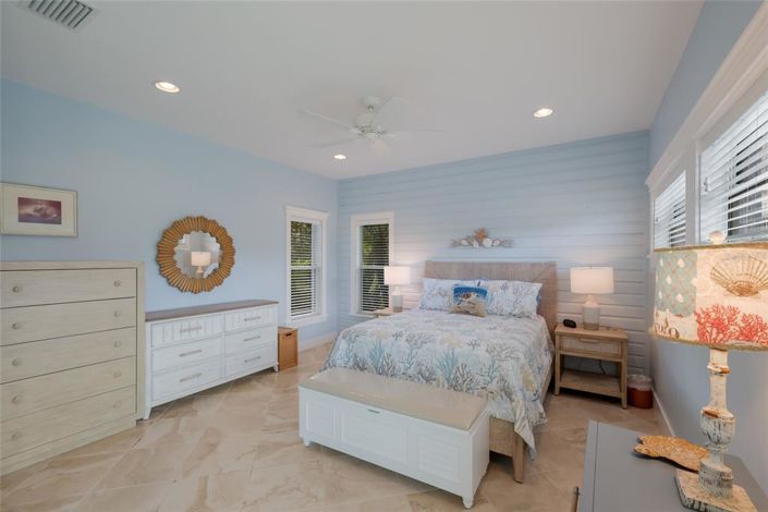 Image No.34-5 Bed Property for sale