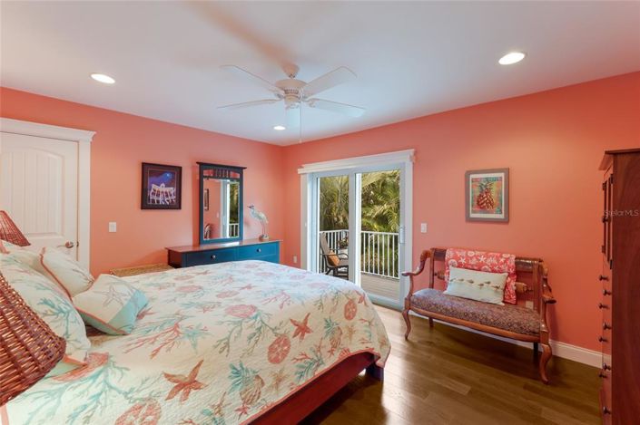 Image No.38-5 Bed Property for sale