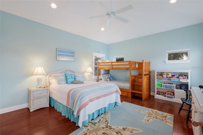 Image No.43-5 Bed Property for sale