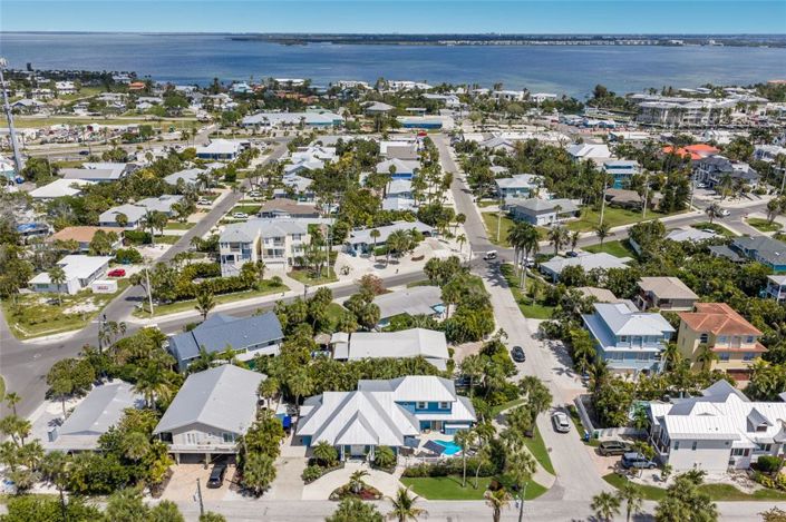 Image No.52-5 Bed Property for sale