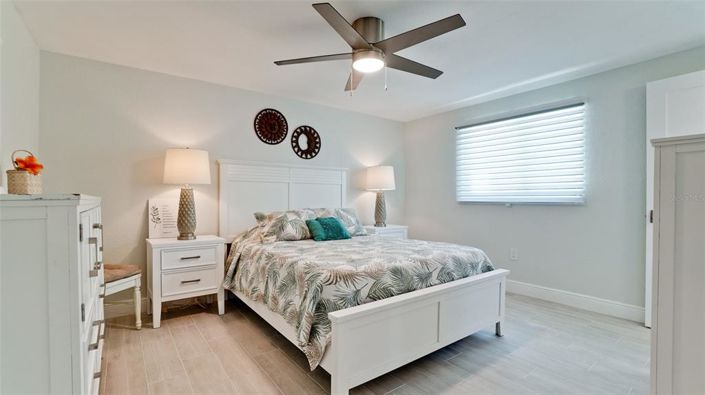 Image No.25-3 Bed Property for sale