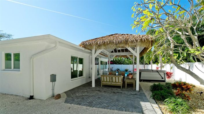 Image No.43-3 Bed Property for sale