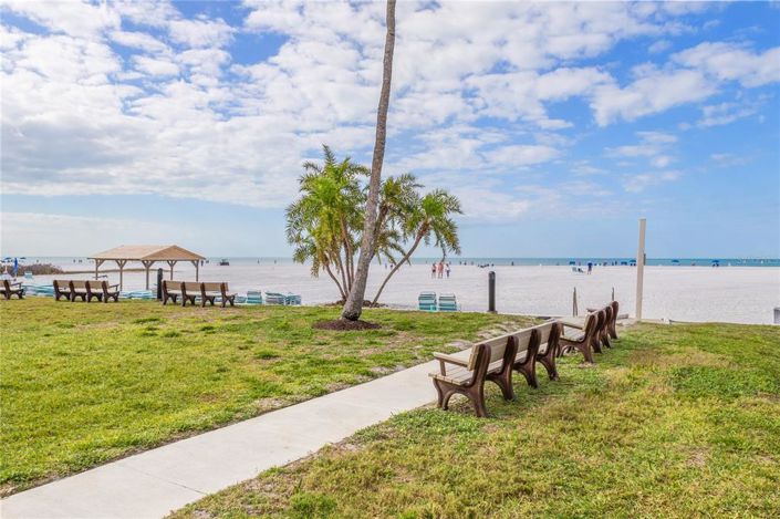 Image No.33-Propriété de 2 chambres à vendre à Sarasota