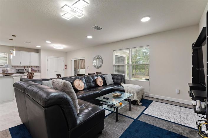 Image No.7-4 Bed Property for sale