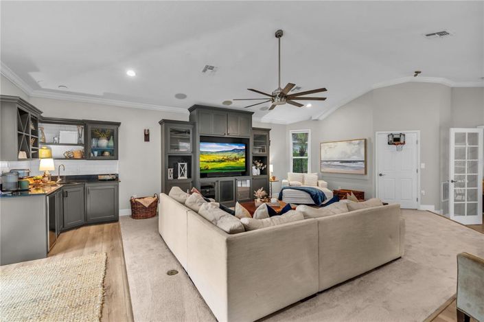 Image No.32-4 Bed Property for sale