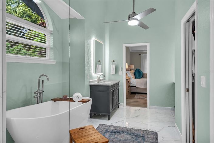 Image No.43-4 Bed Property for sale