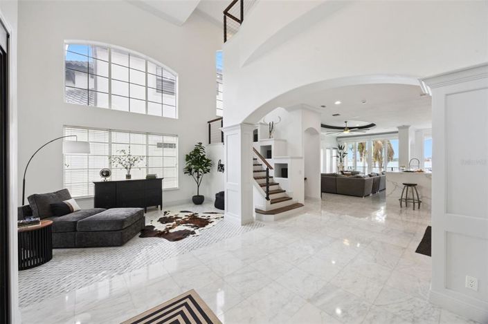 Image No.13-5 Bed Property for sale