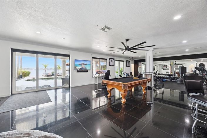 Image No.36-5 Bed Property for sale