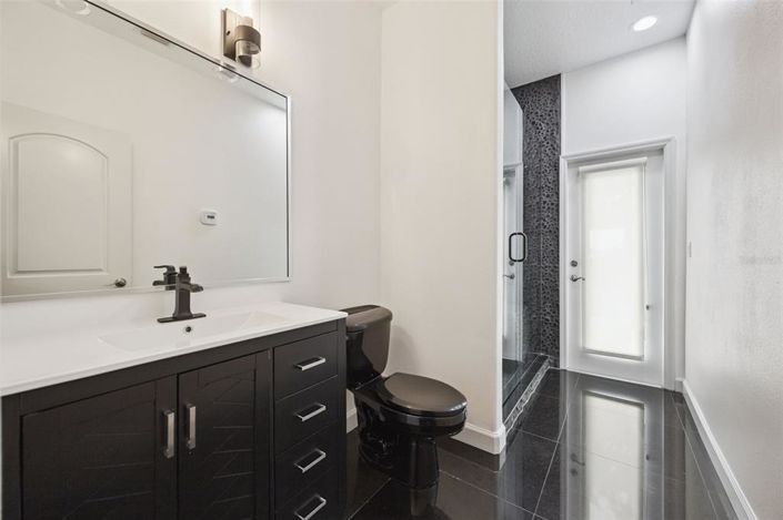 Image No.50-5 Bed Property for sale