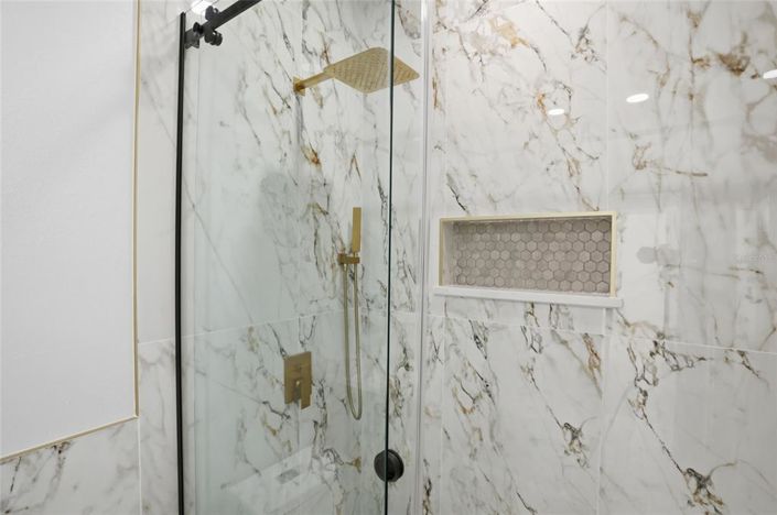 Image No.24-3 Bed Property for sale