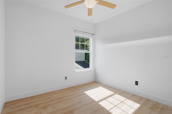 Image No.26-3 Bed Property for sale