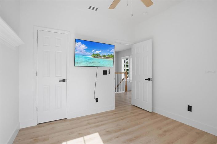 Image No.27-3 Bed Property for sale