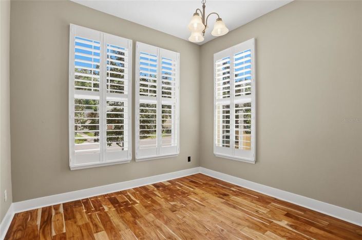 Image No.6-3 Bed Property for sale