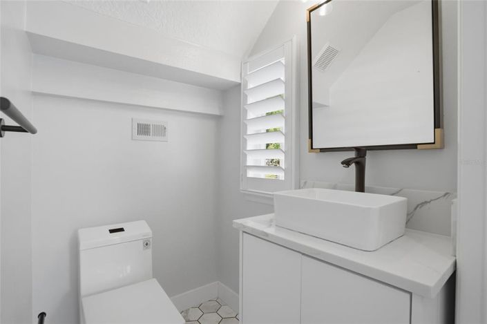 Image No.9-3 Bed Property for sale