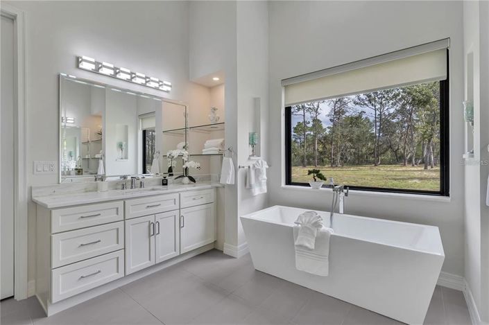 Image No.37-4 Bed Property for sale