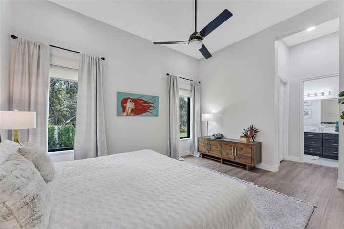 Image No.43-4 Bed Property for sale