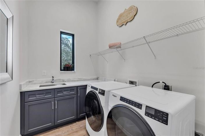 Image No.52-4 Bed Property for sale